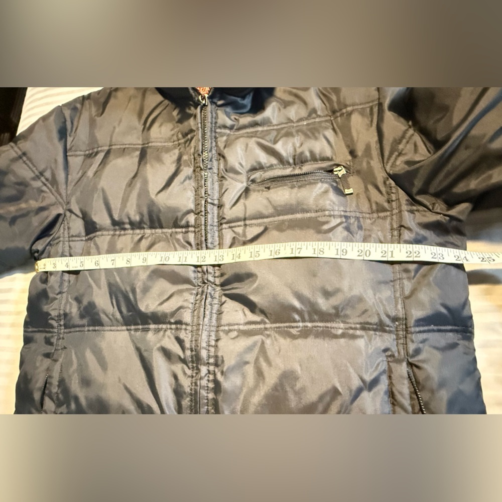 GUESS Men's Charcoal Puffer Jacket - Picture 7 of 8